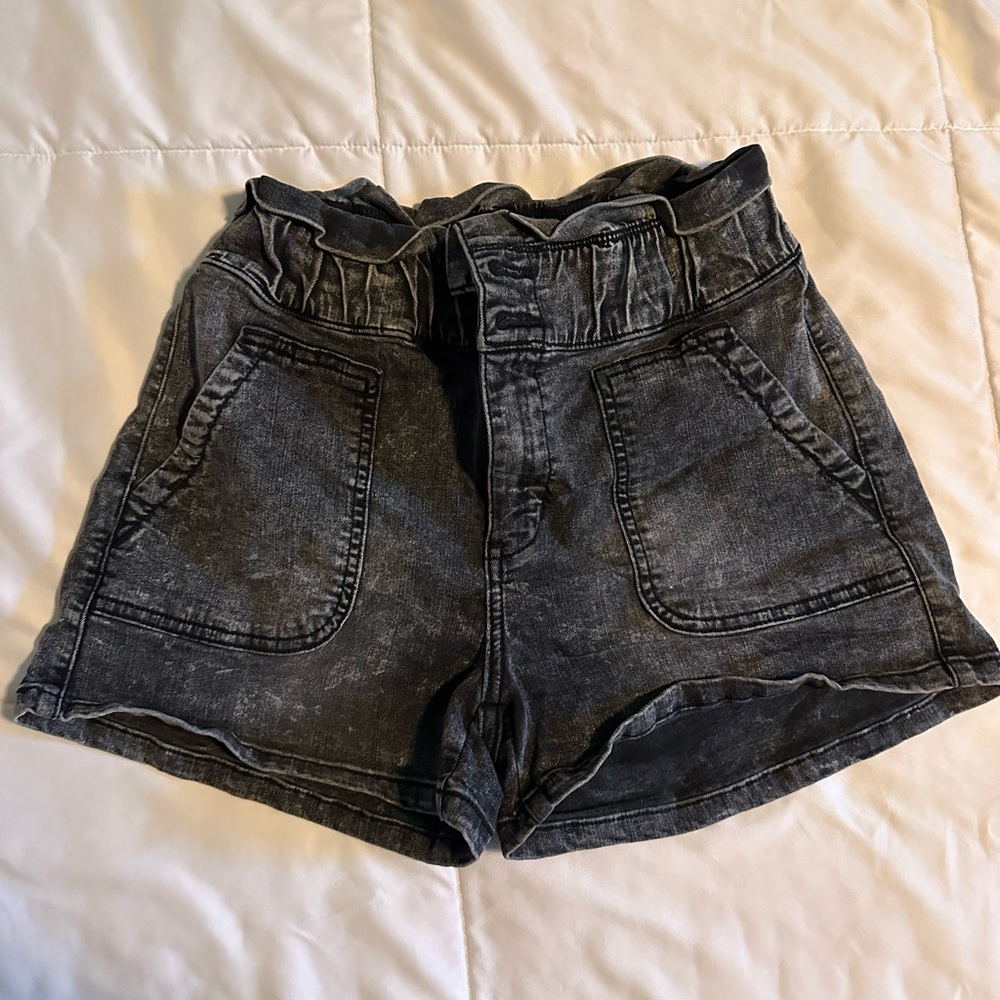 Paper bag shorts